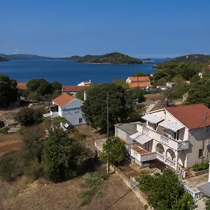 Slavica , Luka (Dugi Otok) Croazia