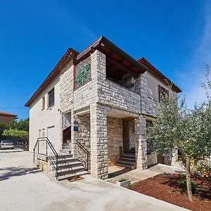 Appartamento Red Karmenita, Umago